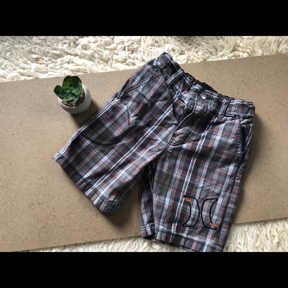 Hurley boys plaid skate shorts size 5